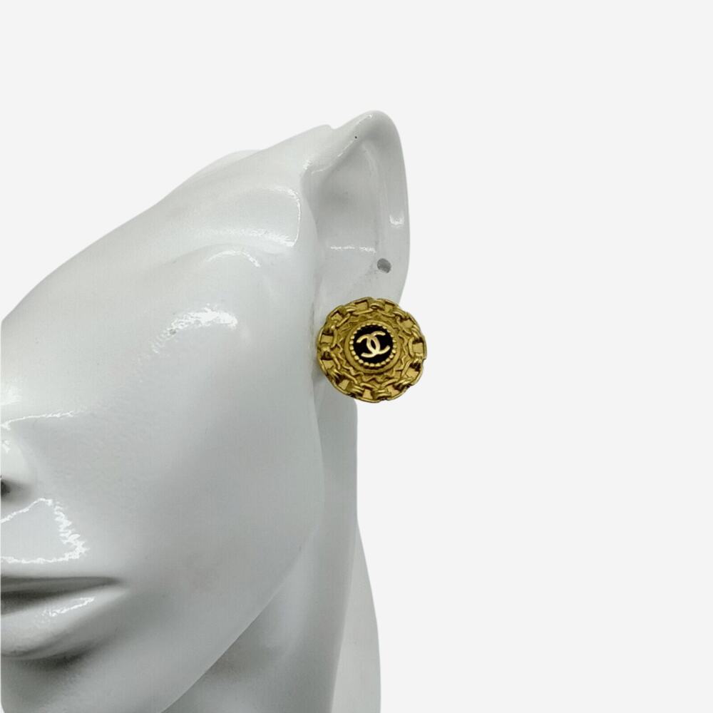 Chanel 24k Gold-Plated Black Clip-on Earrings - Picture 2 of 9